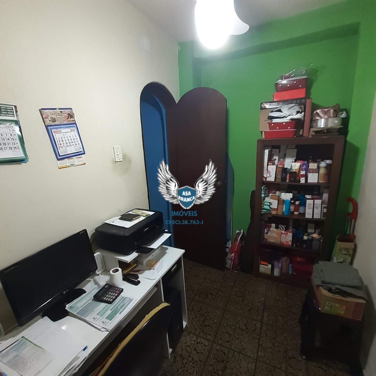Sobrado com 02 dormitórios e 01 vaga de garagem