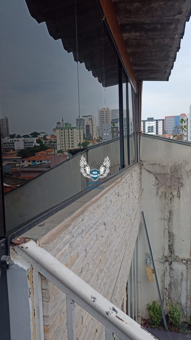 Casa térrea no tucuruvi com 03 dormitórios sendo 01 suíte e 02 vagas de garagem,