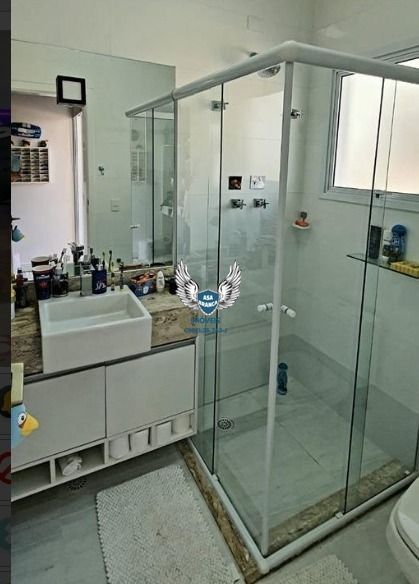 Sobrado em condomínio fechado de alto padrão no tremembé