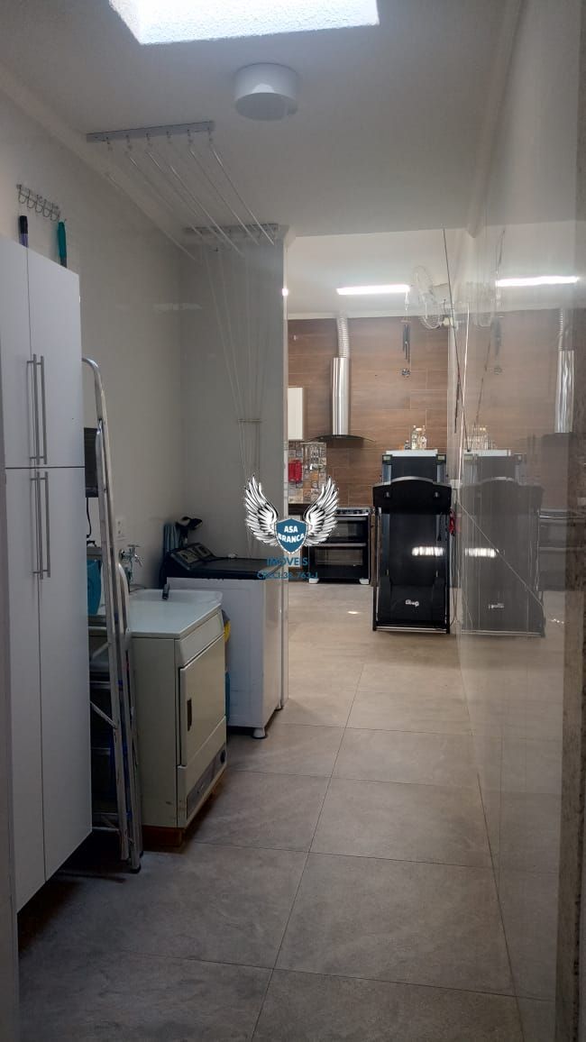 Sobrado em condomínio fechado em guarulhos com 03 dormitórios sendo 01 suíte , à