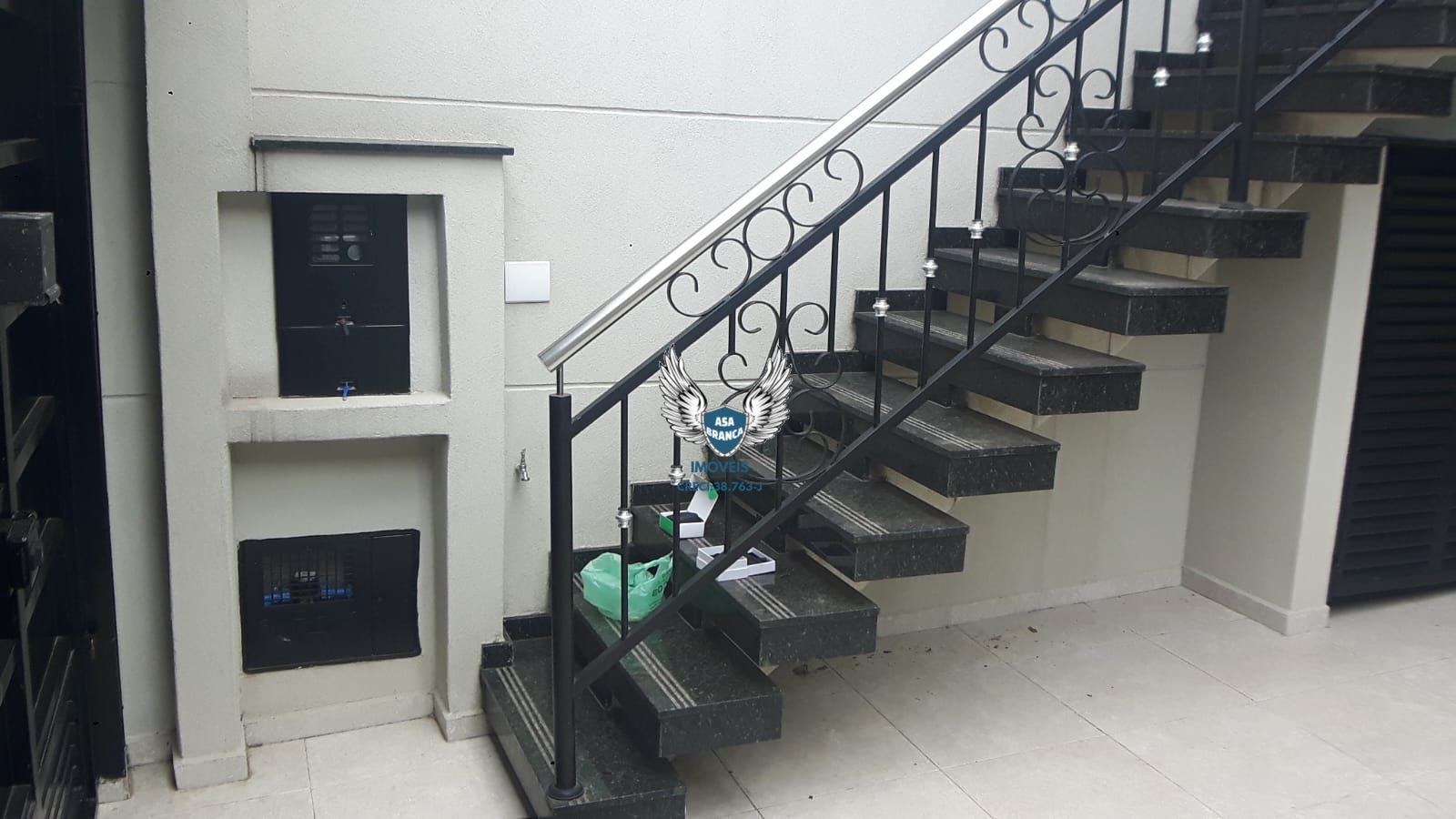 Sobrado triplex novo de alto padrão no lauzane paulista em rua sem saída