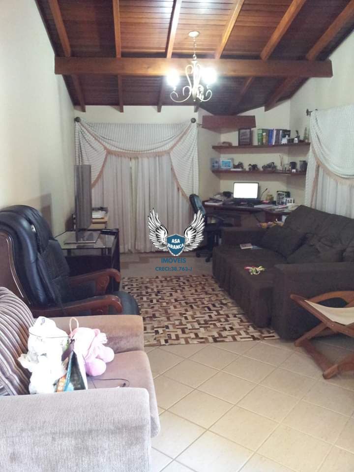 Imóvel de alto padrão 3 dormitórios sendo 2 suítes, quarto empregado, salão de f