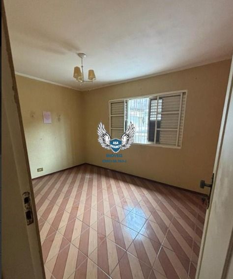 Sobrado no tremembe com 03 dormitórios sendo 01 suíte e 04 vagas de garagem