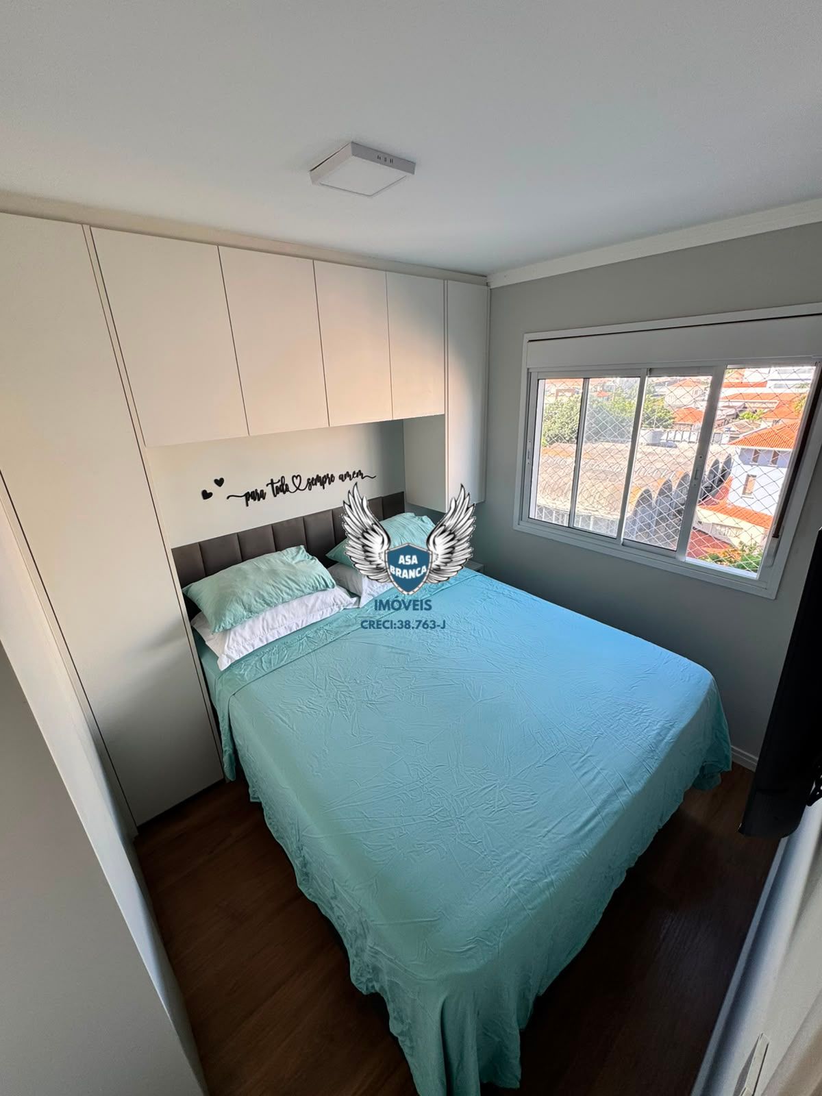 Apartamento na parada inglesa com 02 dormitórios sendo 01 suíte , sem vaga de ga