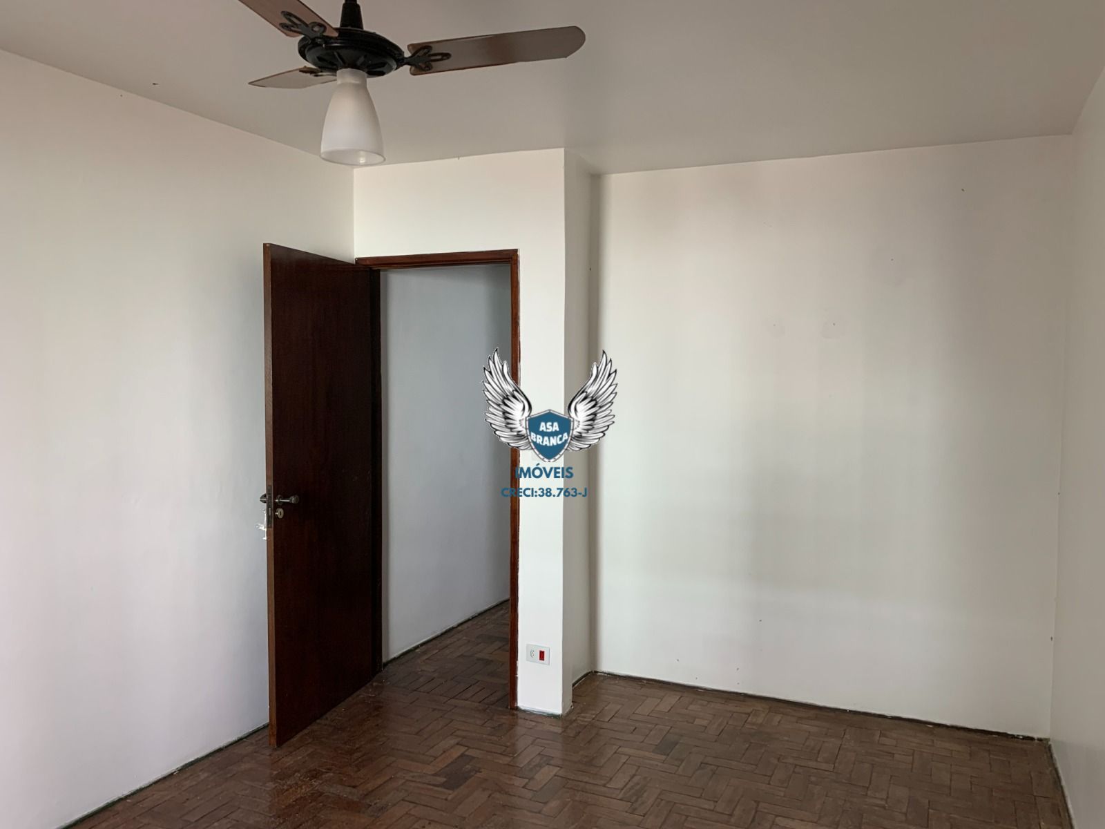 Sobrado no tucuruvi com 03 dormitórios sendo 01 suíte e 02 vagas de garagem