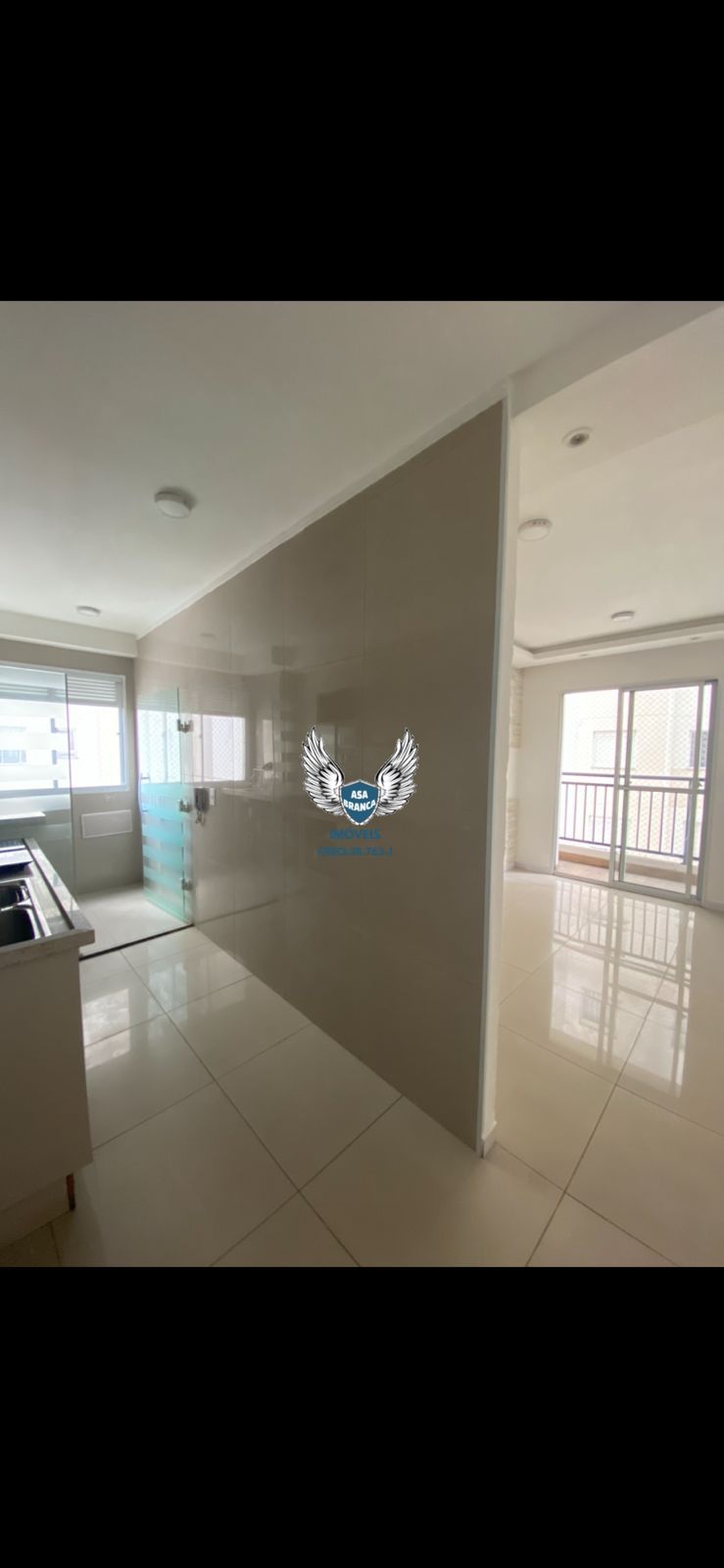 Apartamento na vila guilherme 02 dormitórios e 01 vaga de garagem à 600 metros