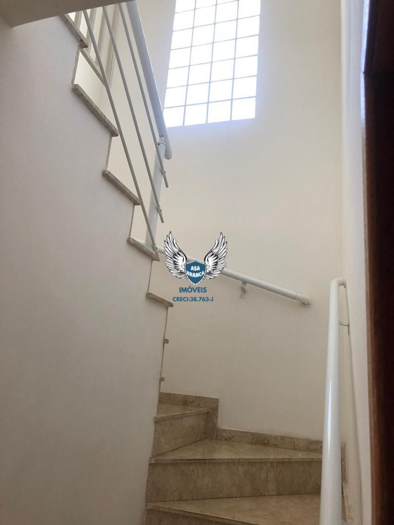 Sobrado no tremembé com 03 suítes