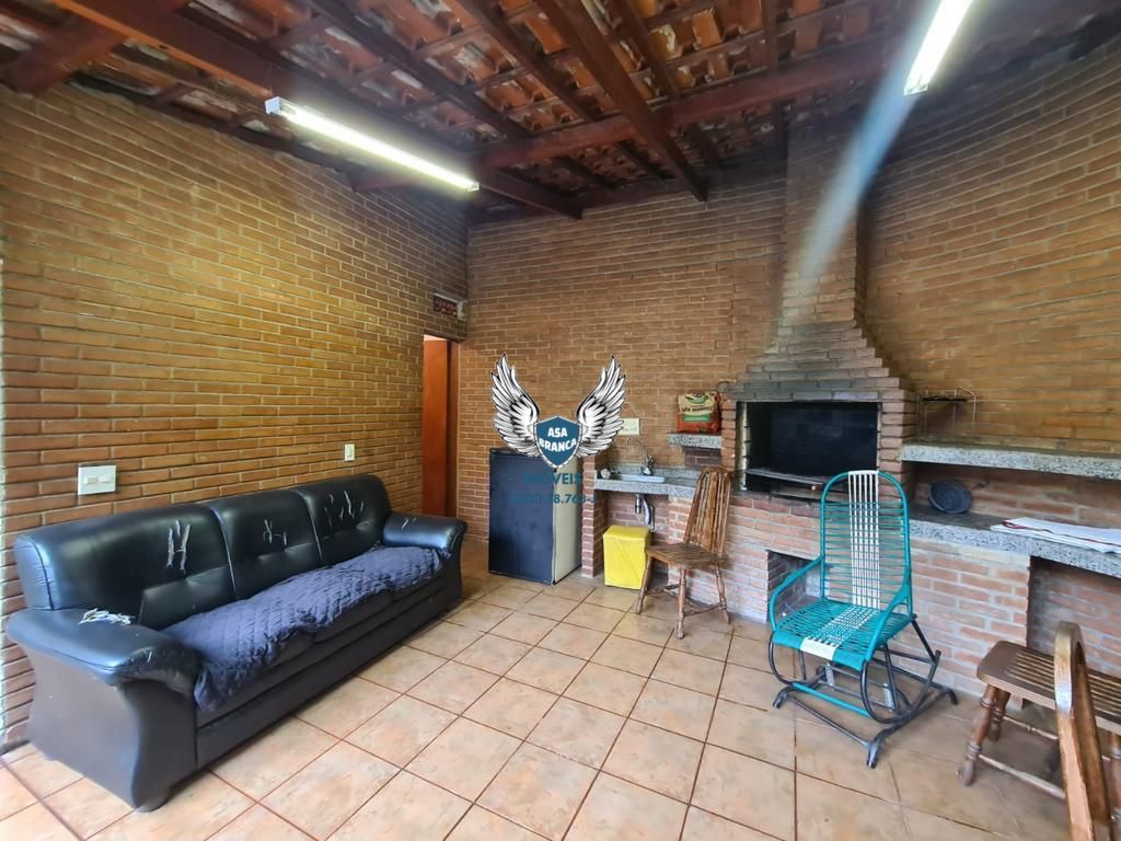Casa térrea na casa verde com 04 dormitórios sendo 02 suítes