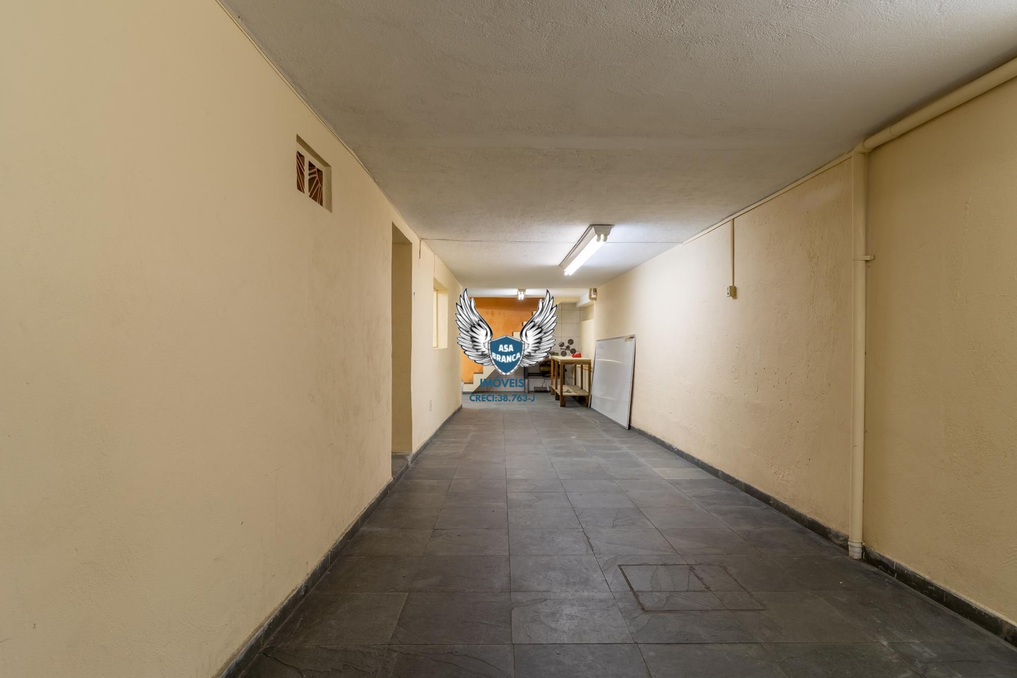 Casa em santana , à 150 metros do metrô com 03 dormitórios sendo 03 suítes
