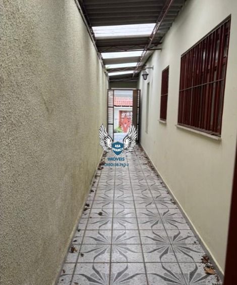 Sobrado no tremembe com 03 dormitórios sendo 01 suíte e 04 vagas de garagem
