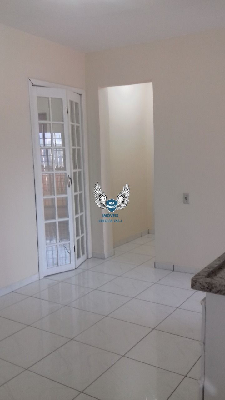 Brasilândia, 2 casas galpão - prox. Linha laranja metro