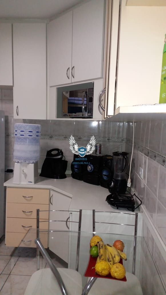 Sobrado em condominio fechado na vila amália com 02 dormitór