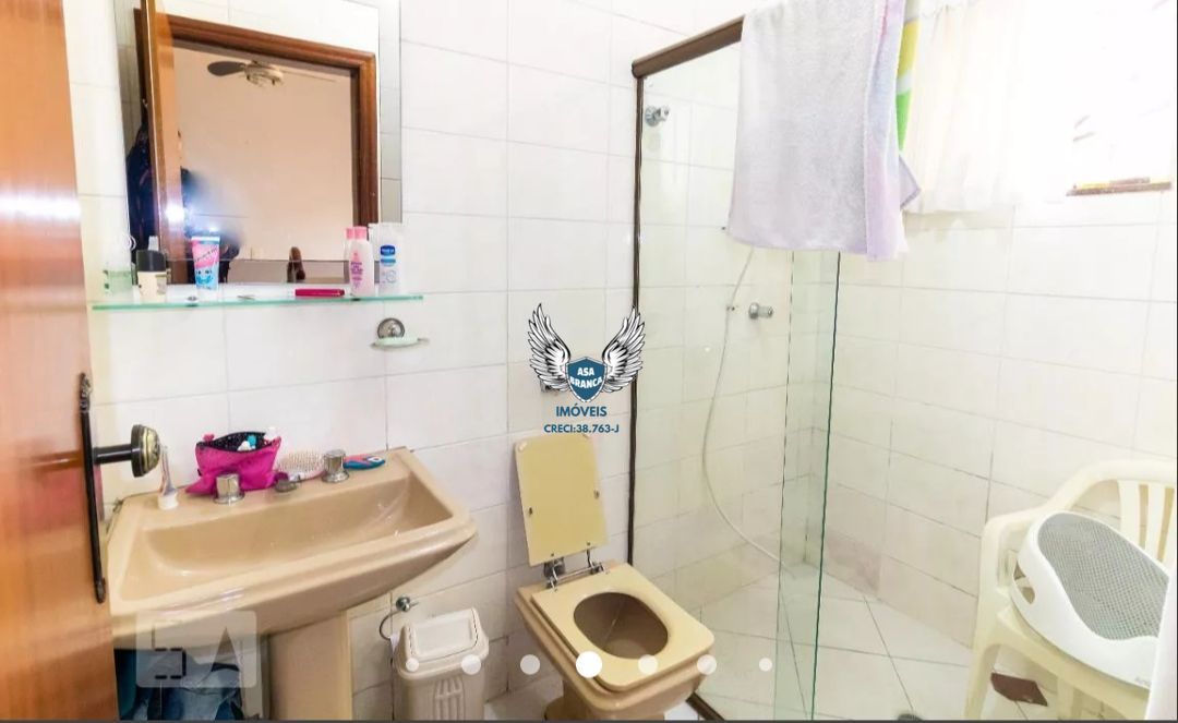 Casa térrea no parque novo mundo com 05 suítes