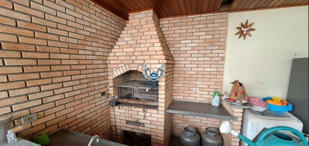 Sobrado no tremembé 05 dormitórios sendo 01 suíte e 04 vagas de garagens