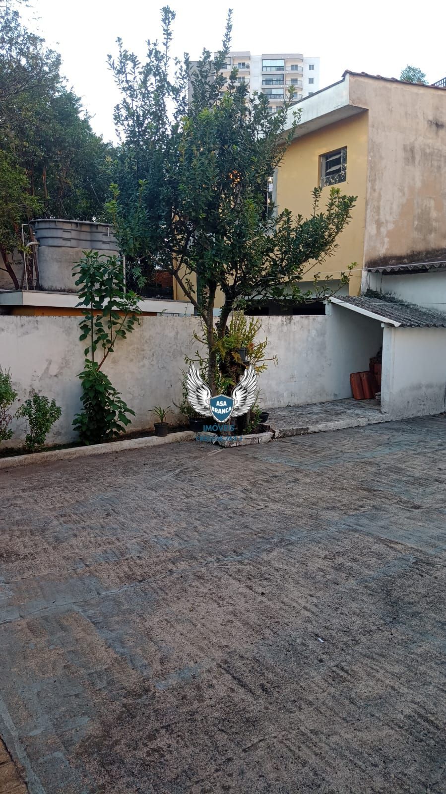 Casa térrea santa terezinha ( zona norte) com 03 dormitórios , sendo 01 suíte e