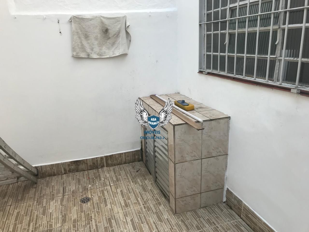 Excelente sobrado com 2 Dormitórios, possui 1 vaga de garagem, Próximo do Horto