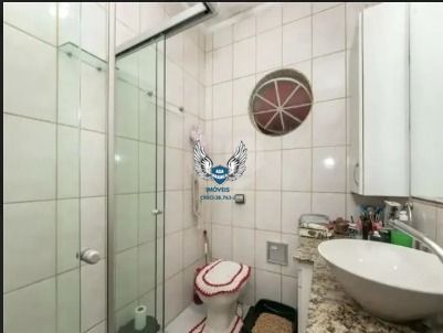 Casa térrea ( com piscina ) no tucuruvi 04 dormitórios sendo 01 suíte e 02 vagas