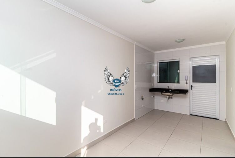 Apartamento no tucuruvi 02 dormitórios e 01 vaga de garagem à 800 metros do metr