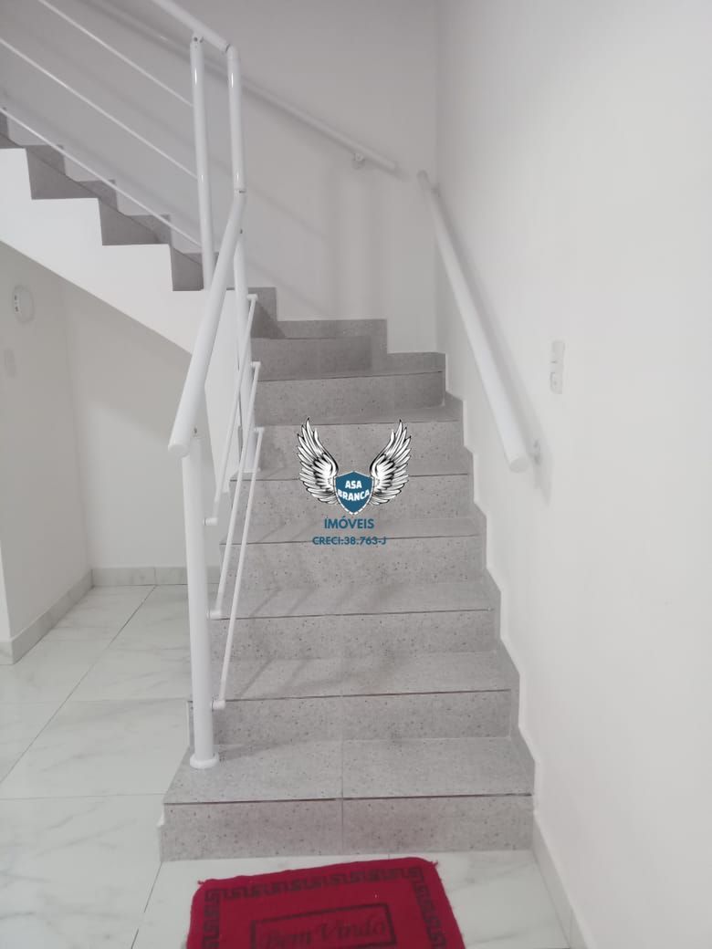 Sobrado novo no imirim com 03 dormitórios sendo 02 suítes e 02 vagas de garagem