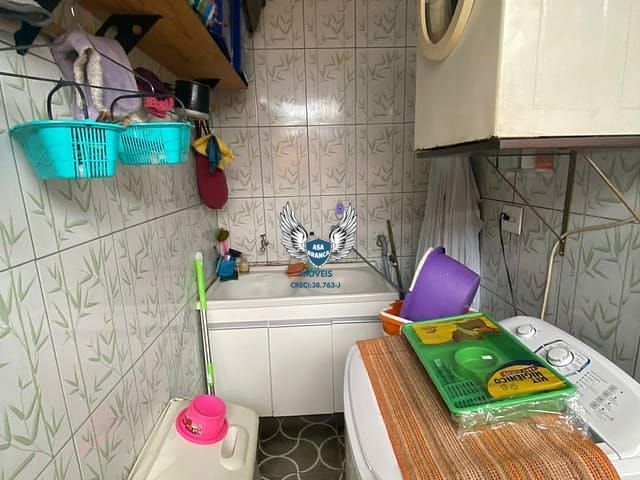 Sobrado de 04 dormitórios sendo 01 suíte e 02 vagas de garagem
