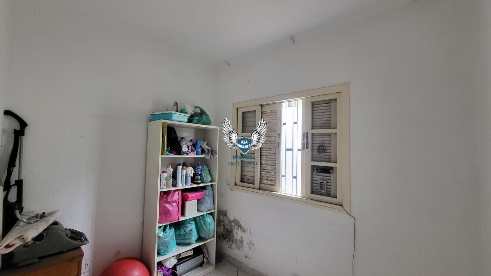 Sobrado com 03 dormitórios, sendo 02 suites e 02 vagas de garagem