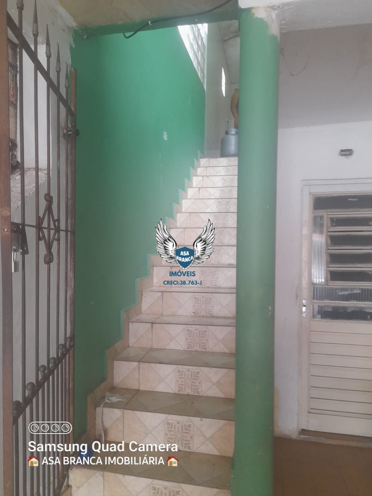 Ótimo sobrado na vila galvão para residência ou renda com 02 casas no terreno (