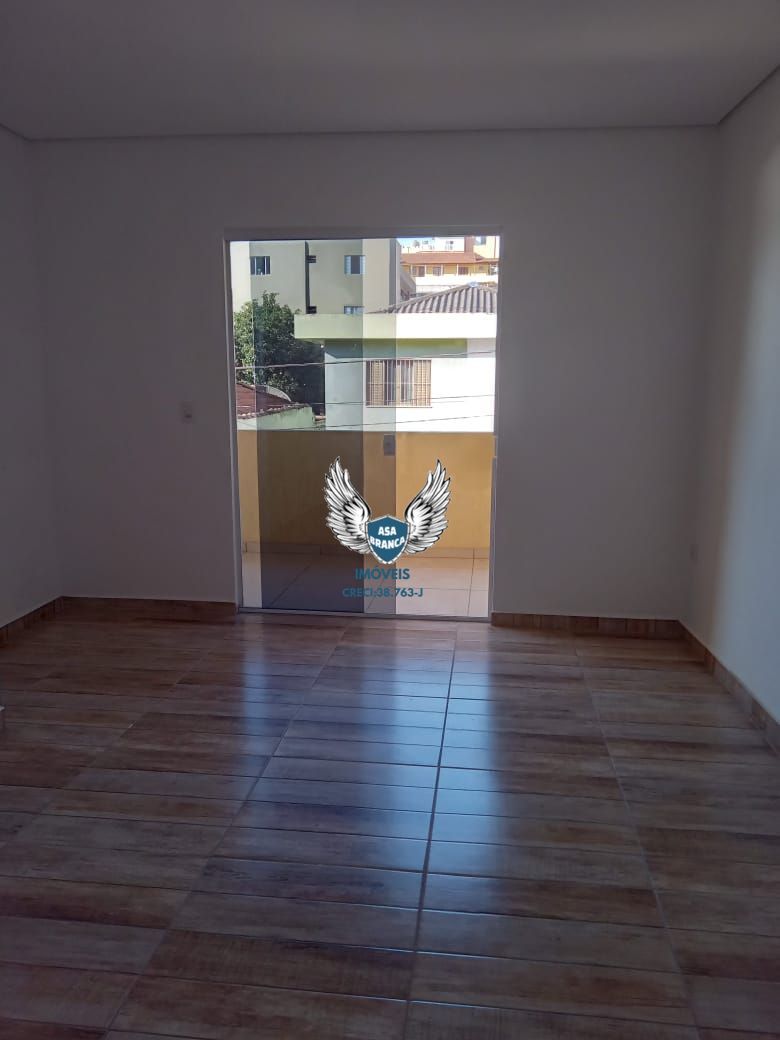 Sobrado novo no imirim com 03 dormitórios sendo 02 suítes e 02 vagas de garagem