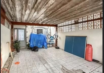 Casa térrea ( com piscina ) no tucuruvi 04 dormitórios sendo 01 suíte e 02 vagas
