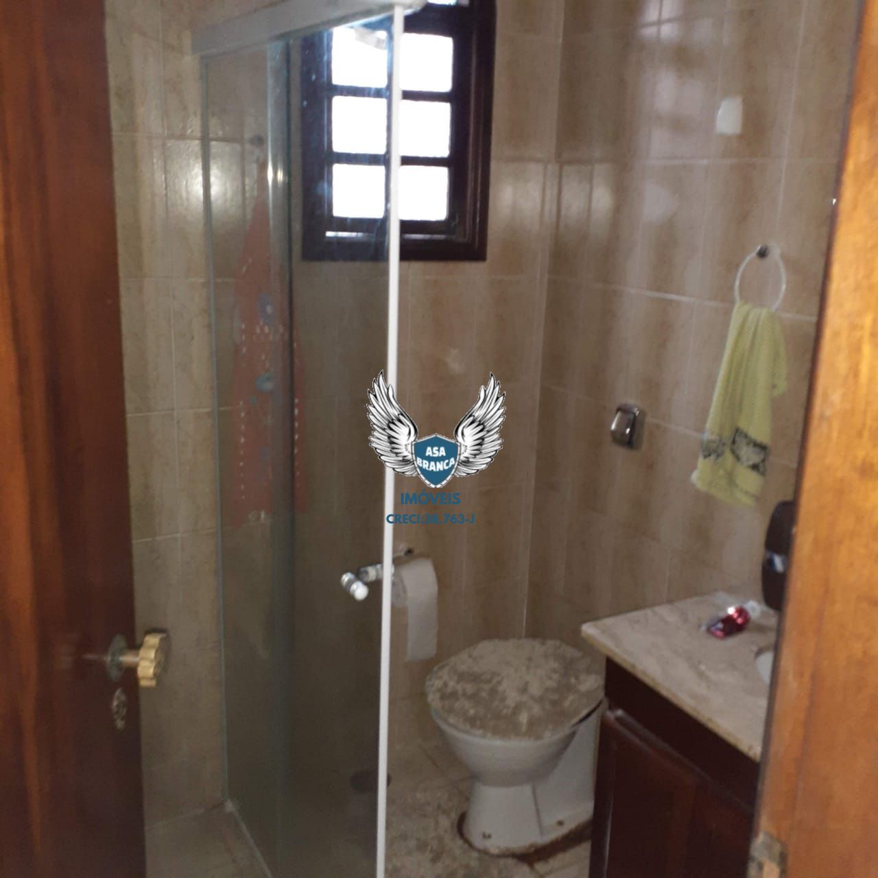 Sobrado com 02 dormitórios e 01 vaga de garagem