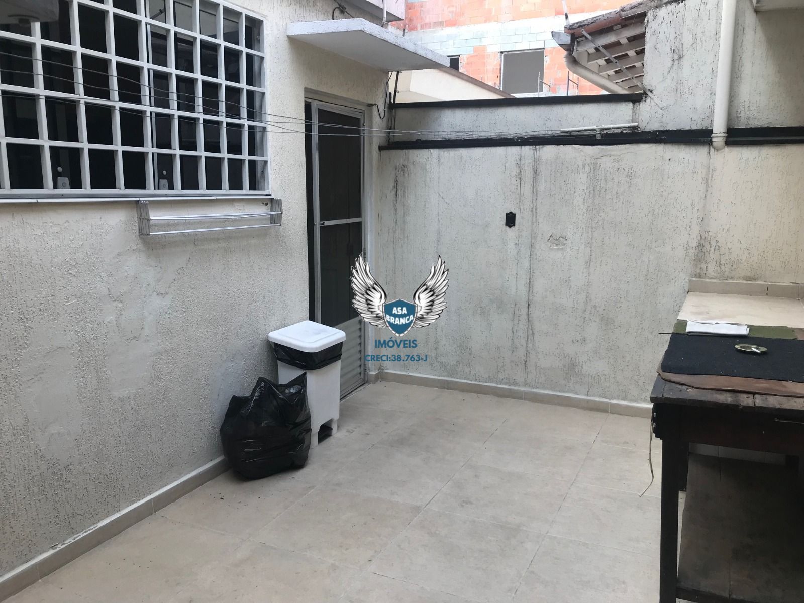 Sobrado na isolina mazzei com 03 dormitórios e edicula com b
