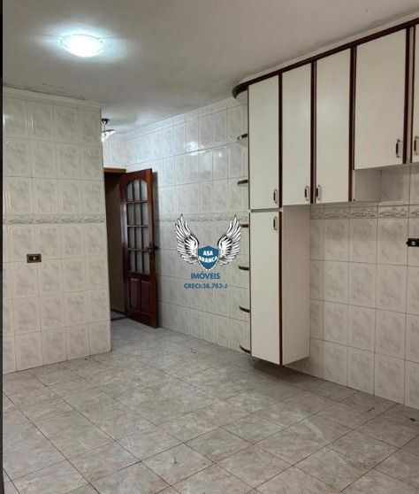 Sobrado no tremembe com 03 dormitórios sendo 01 suíte e 04 vagas de garagem
