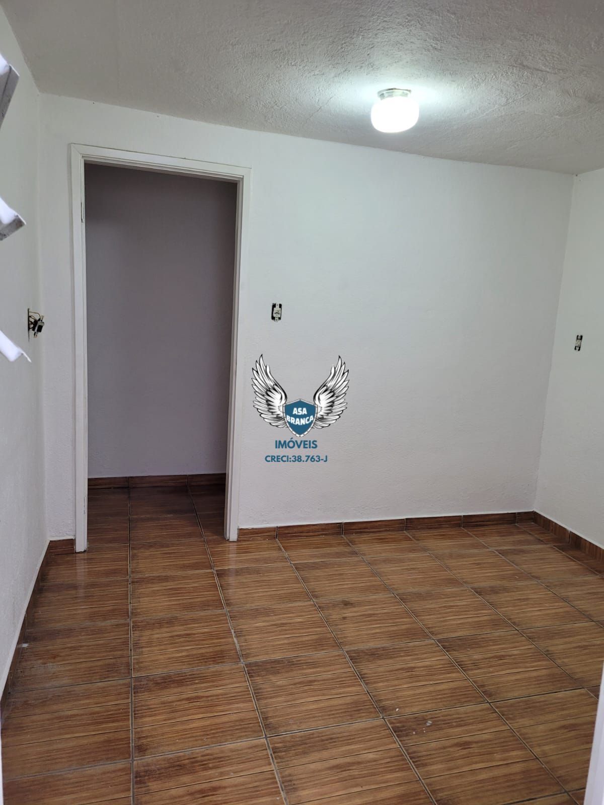 Casa térrea no lauzane com 03 dormitórios e 01 suíte