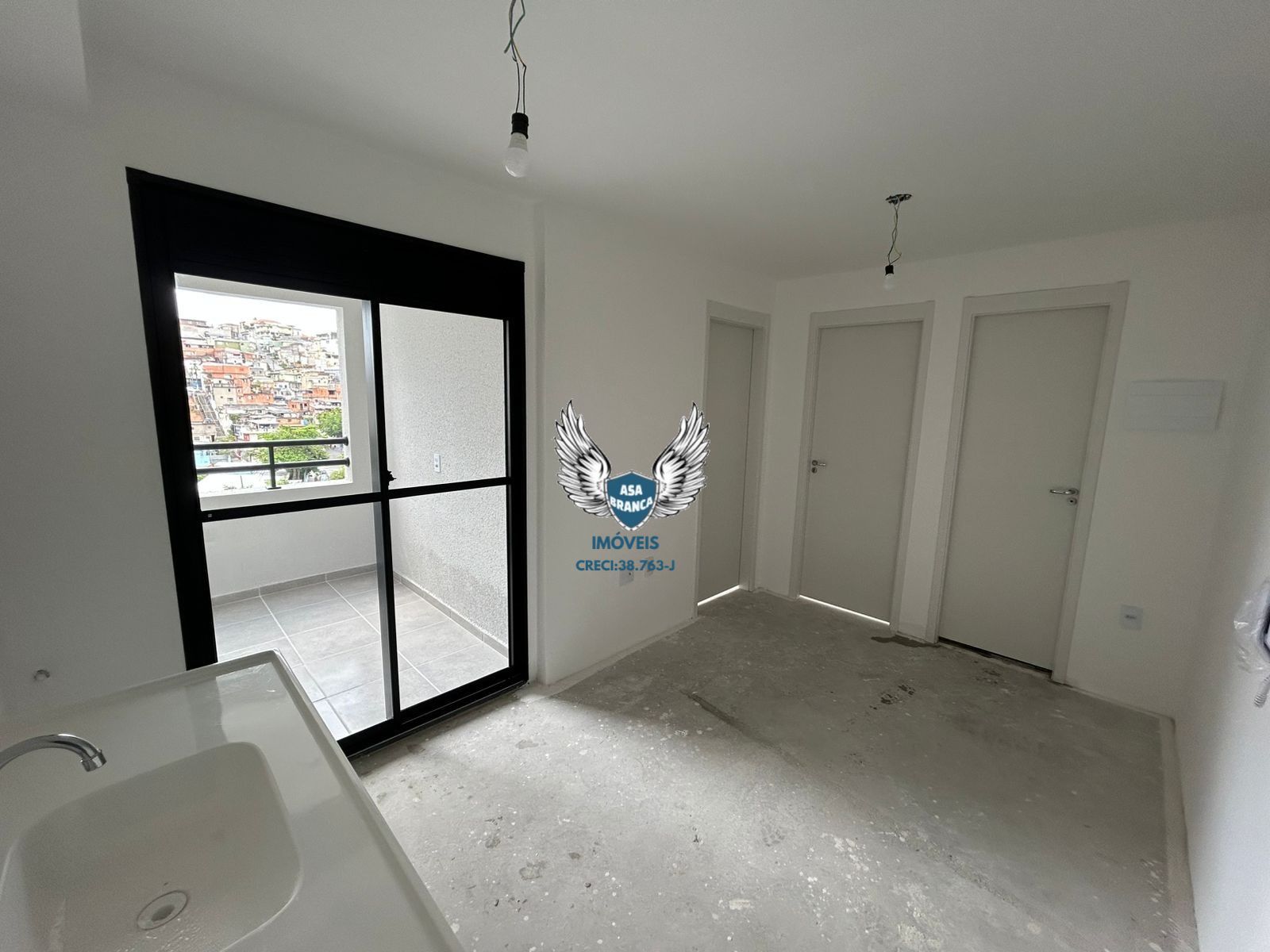 Apartamento com sacada, no bairro do limão 02 dormitórios sem vaga de garagagem