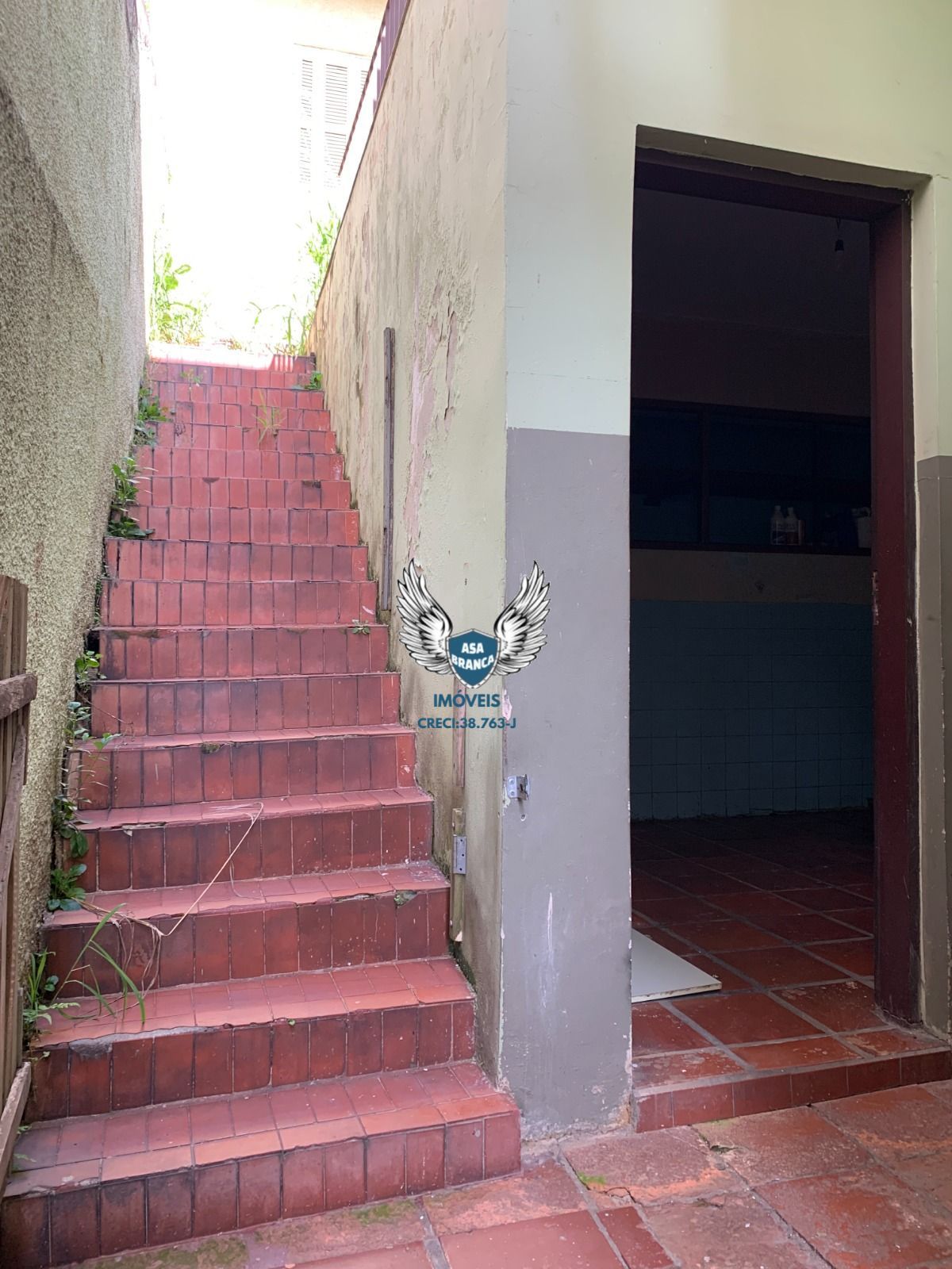 Sobrado no tucuruvi com 03 dormitórios sendo 01 suíte e 02 vagas de garagem