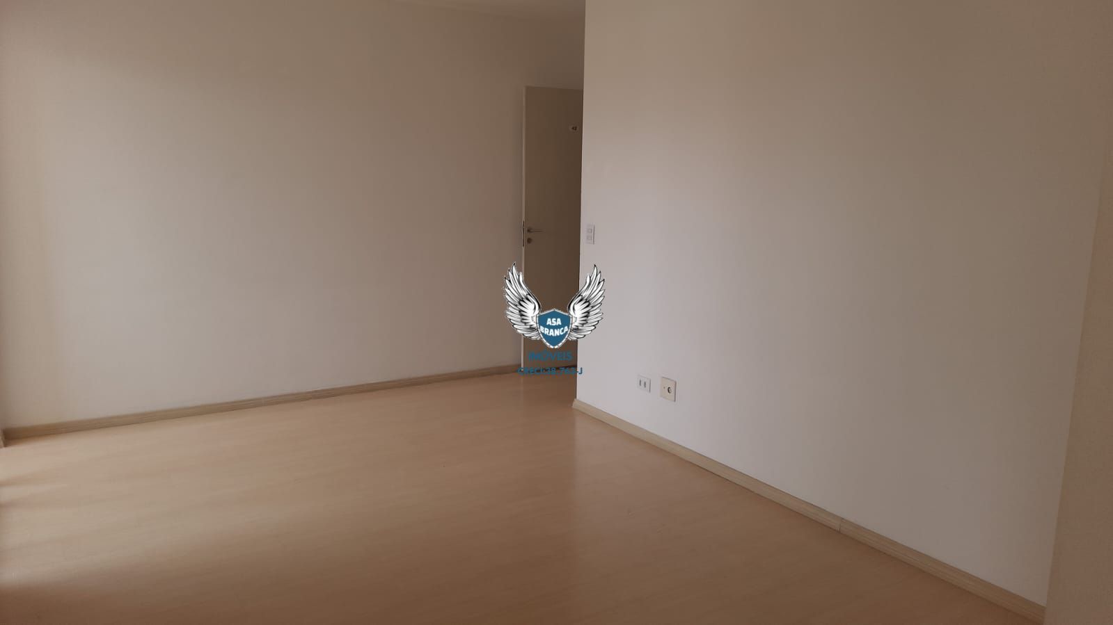 Apartamento na água fria com 03 dormitórios sendo 01 suíte e