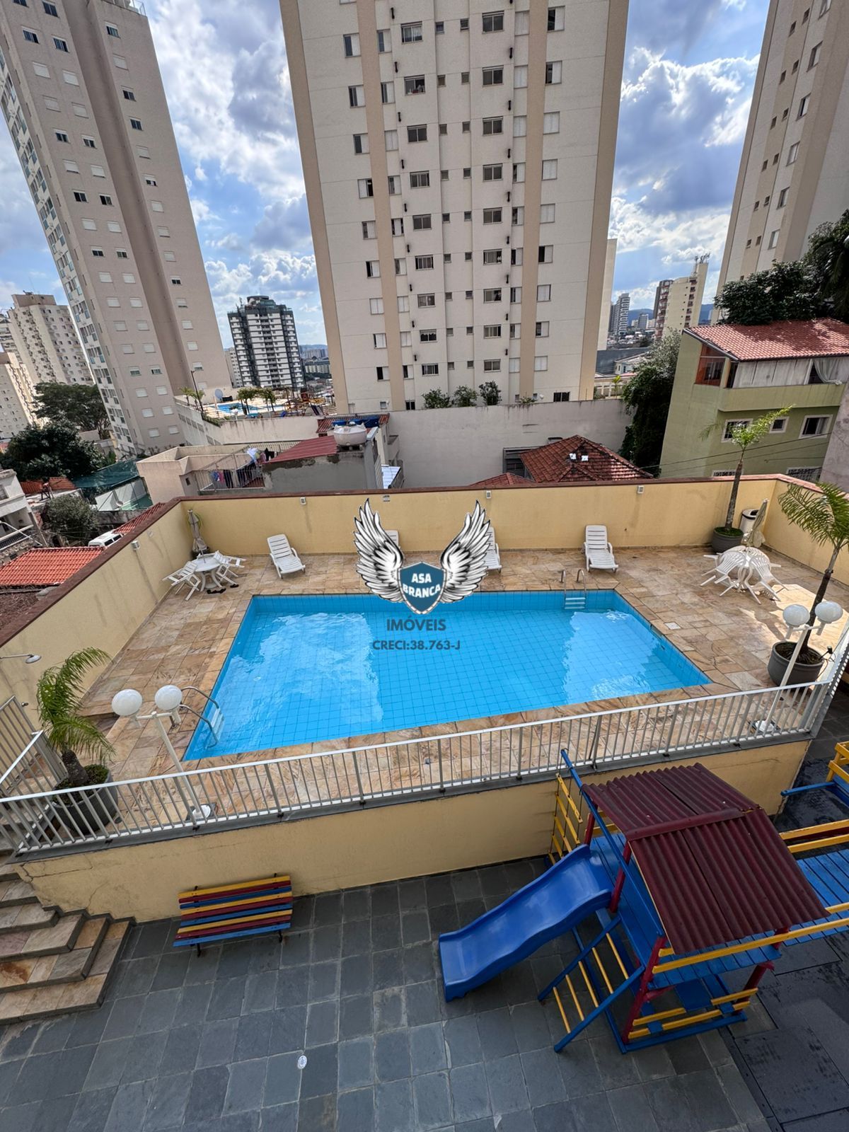 Apartamento com sacada bairro santa terezinha com 02 dormitório e 01 vaga de ga