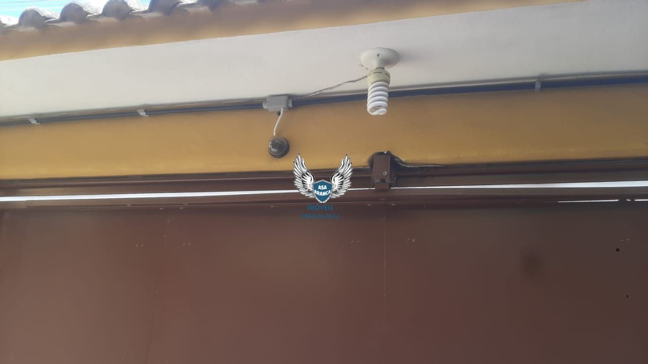 Casa térrea no horto florestal com 02 dormitórios sendo 01 suíte