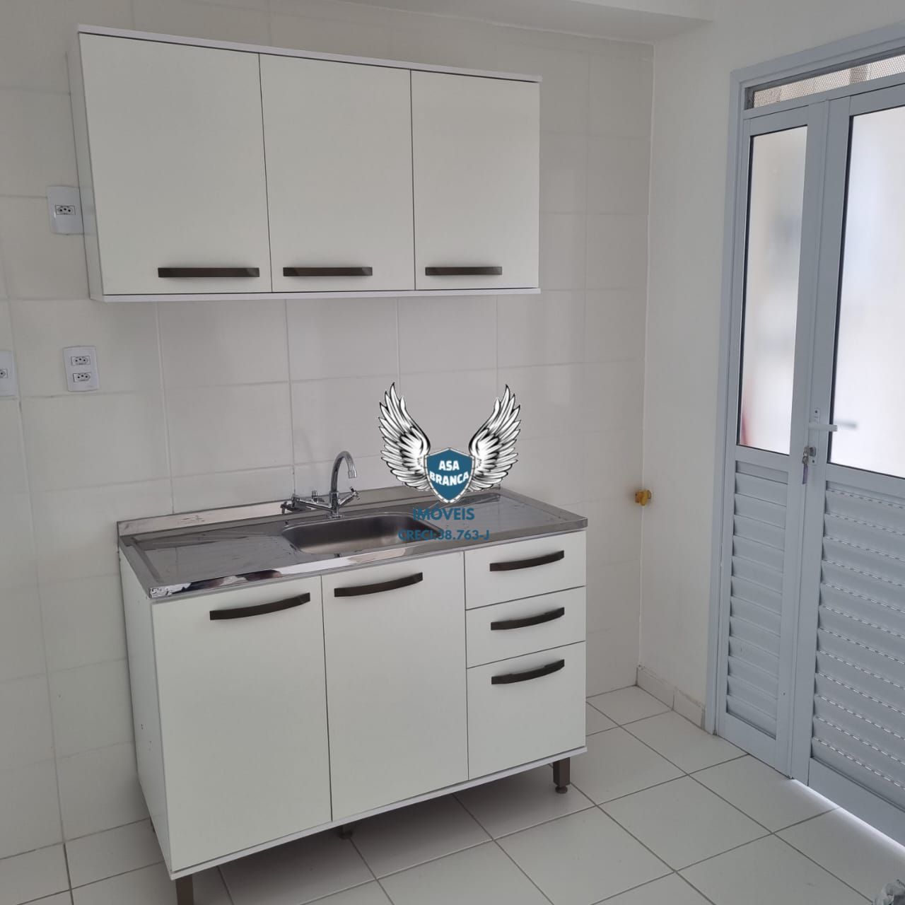 Apartamento na vila guaca com 02 dormitórios e 01 vaga de garagem para venda ou
