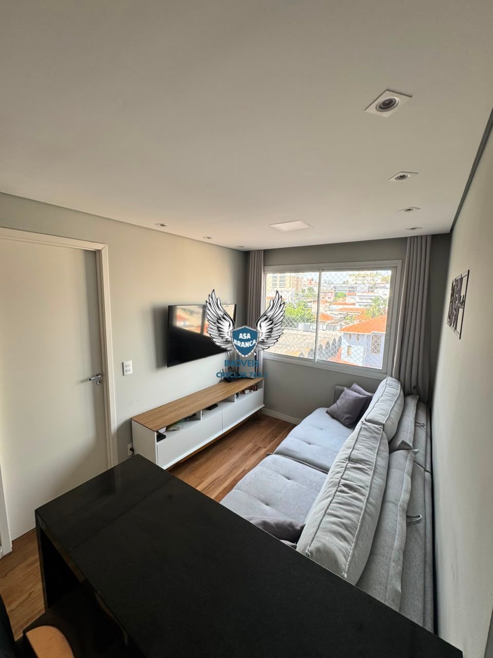 Apartamento na parada inglesa com 02 dormitórios sendo 01 suíte , sem vaga de ga