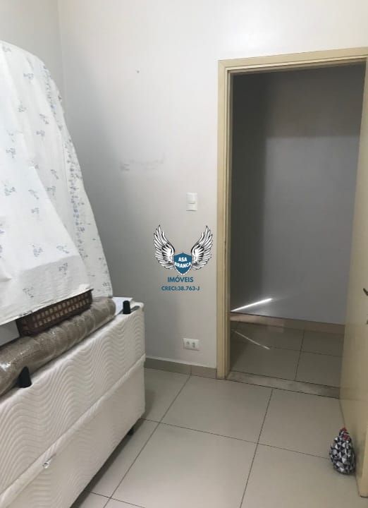 Sobrado na isolina mazzei com 03 dormitórios e edicula com banheiro e 02 vagas d