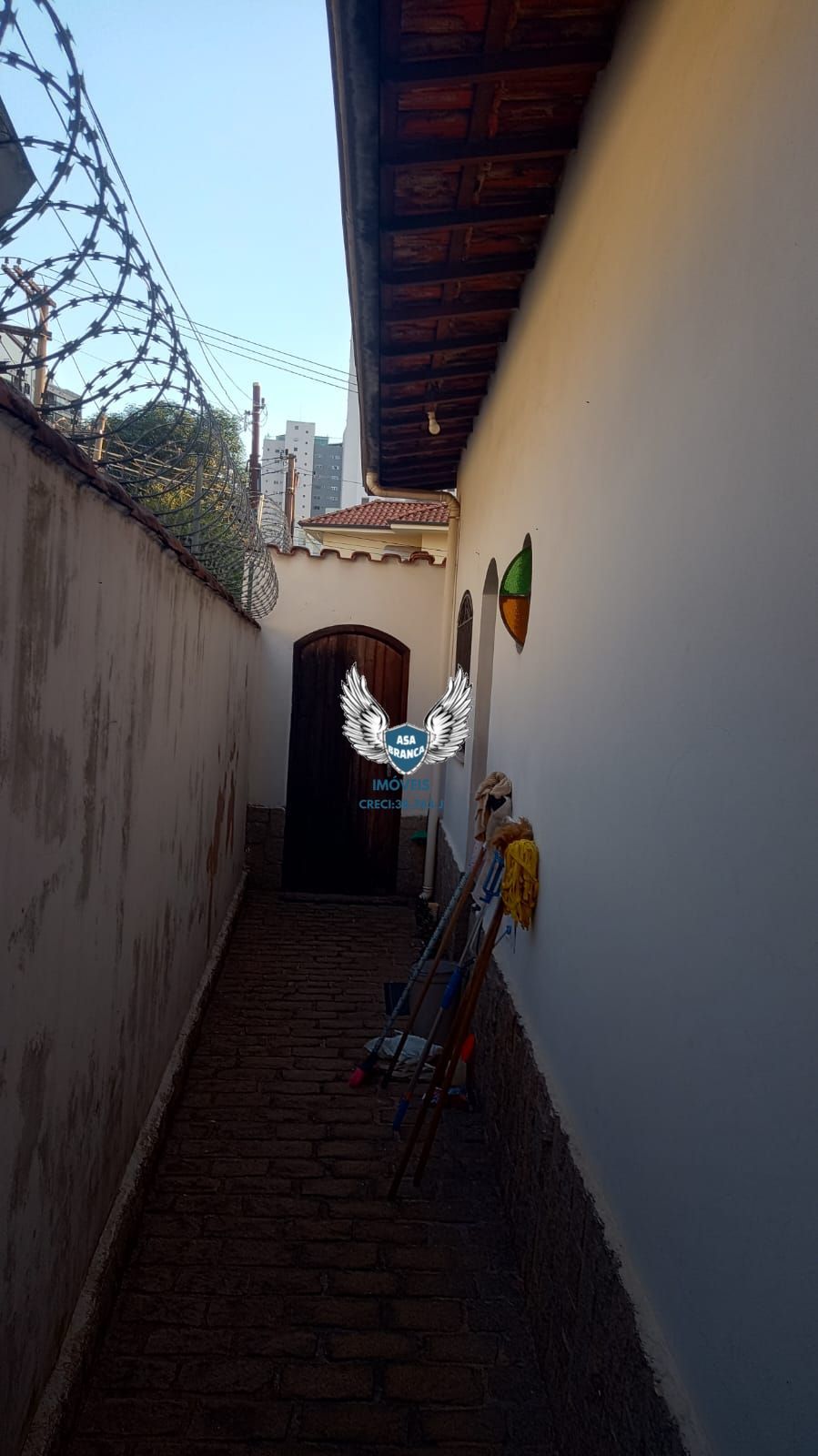 Casa térrea santa terezinha ( zona norte) com 03 dormitórios , sendo 01 suíte e