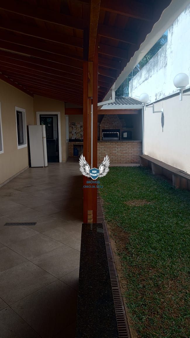 Sobrado em condomínio fechado em guarulhos com 03 dormitórios sendo 01 suíte , à