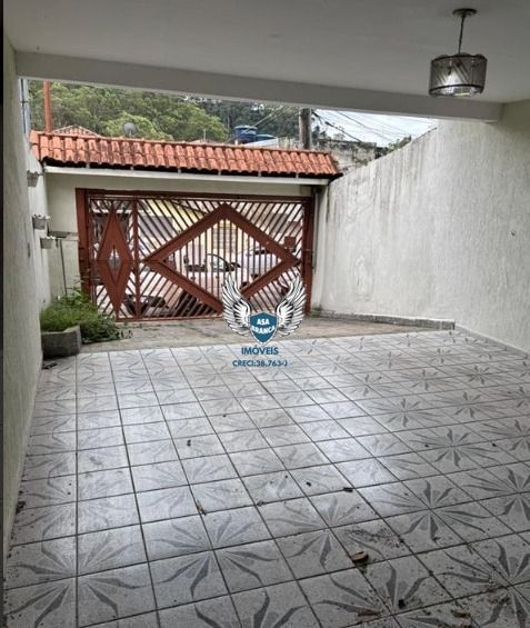 Sobrado no tremembe com 03 dormitórios sendo 01 suíte e 04 vagas de garagem