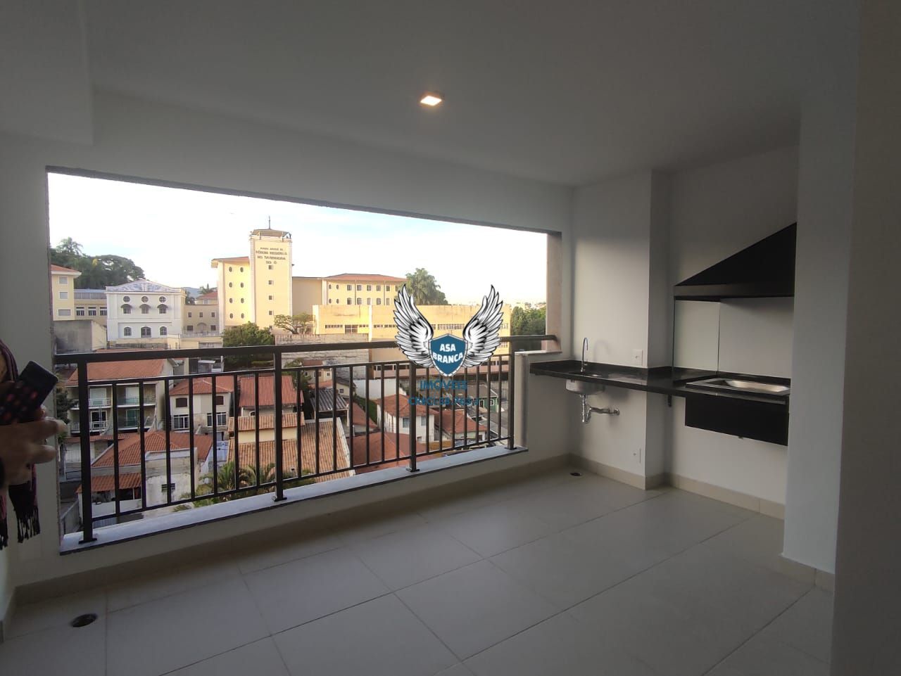 Apartamento à venda com 2 quartos, 72m² - Foto 1