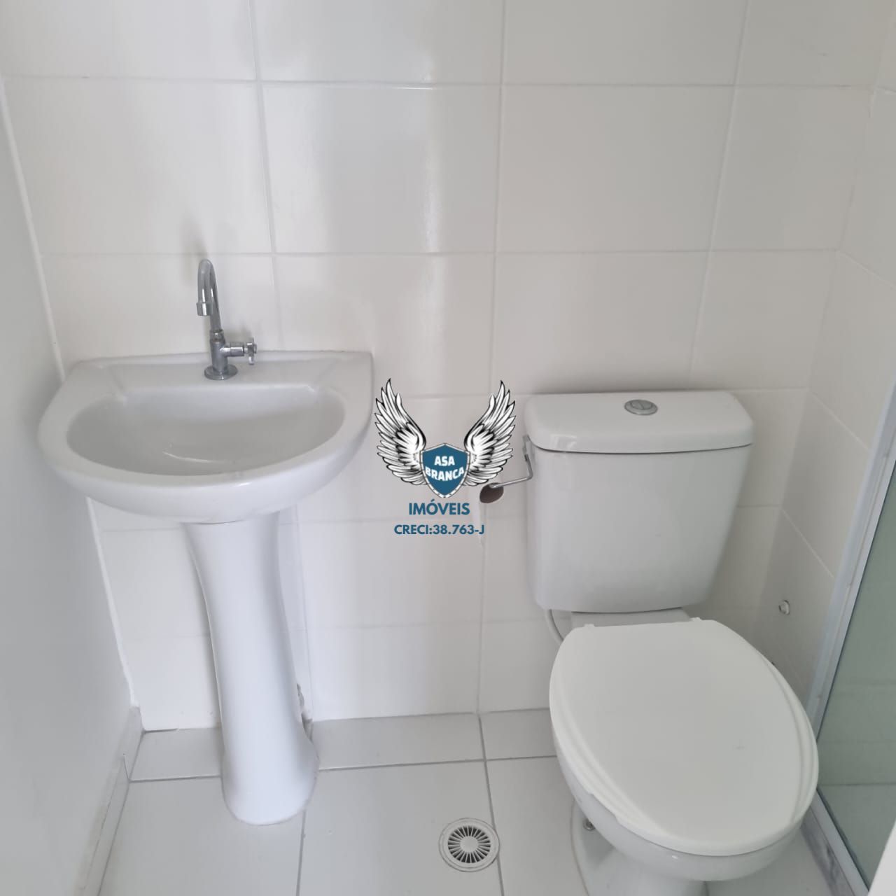 Apartamento na vila guaca com 02 dormitórios e 01 vaga de garagem para venda ou