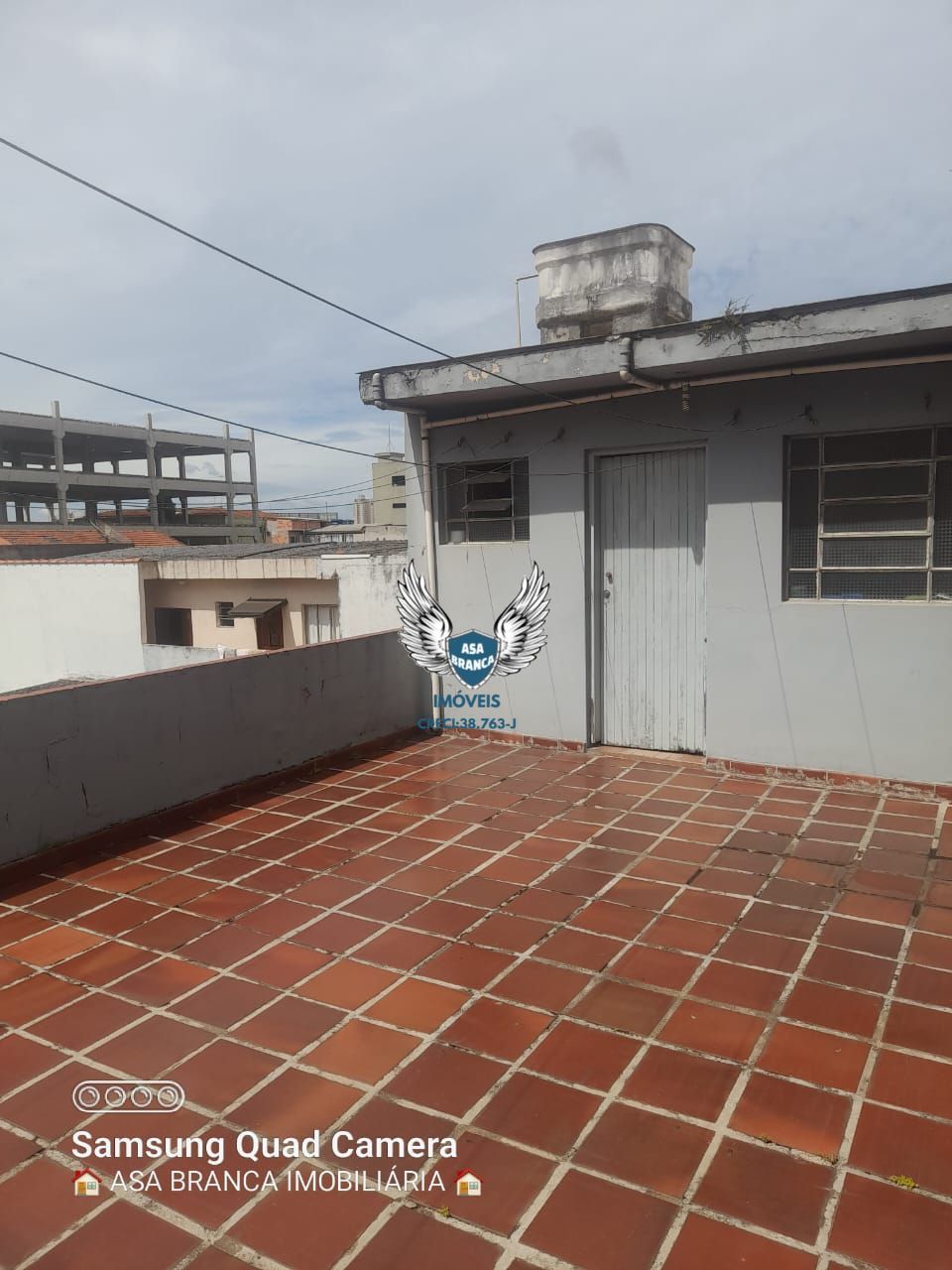 Casa assobradada de esquina na zona sul próximo shopping interlagos 03 dormitóri