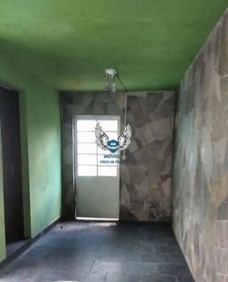 Vila Amália, excelente sobrado com 04 Dormitórios, possui 03 Vagas de garagem