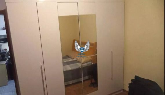 Casa térrea, com com 04 dormitórios e 03 vagas de garagem e 