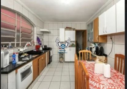 Casa térrea ( com piscina ) no tucuruvi 04 dormitórios sendo 01 suíte e 02 vagas