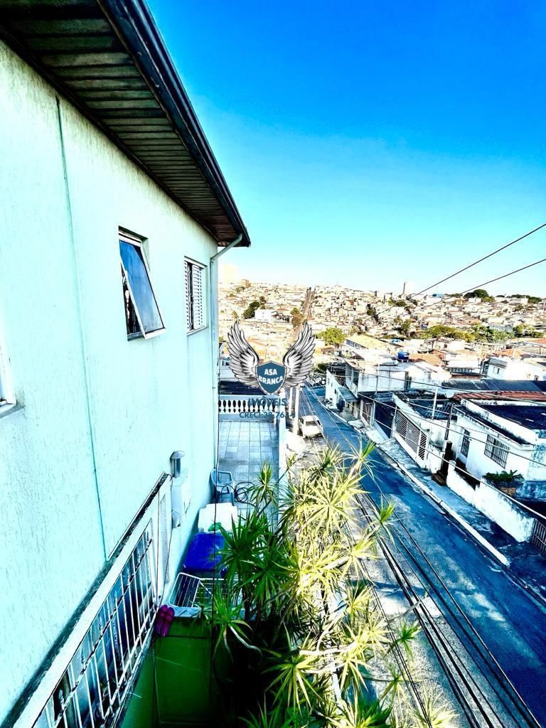 Sobrado de 03 suítes e 02 vagas de garagem, perto do shopping metrô tucuruvi